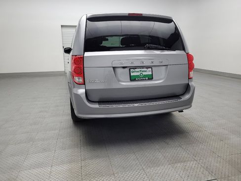 Used 2020 Dodge Grand Caravan SE image 6