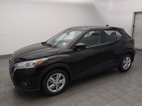 Used 2024 Nissan Kicks S FWD image 2