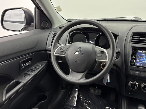 Used 2021 Mitsubishi Outlander Sport S image 23