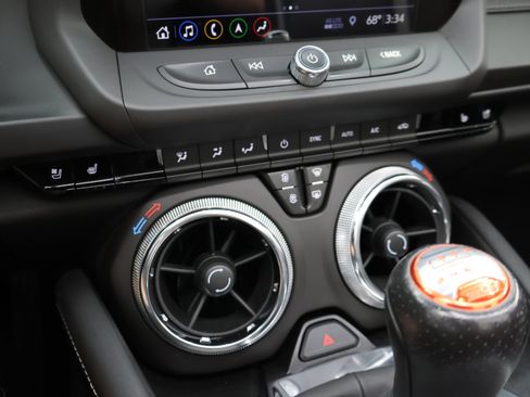 Used 2019 Chevrolet Camaro SS RWD image 42