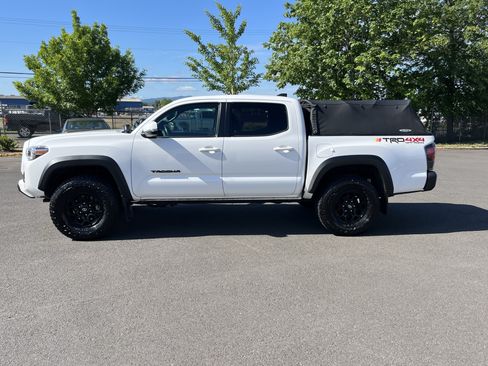 Used 2021 Toyota Tacoma TRD Off-Road AWD/4WD image 2