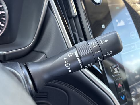 New 2025 Subaru Outback Limited image 18