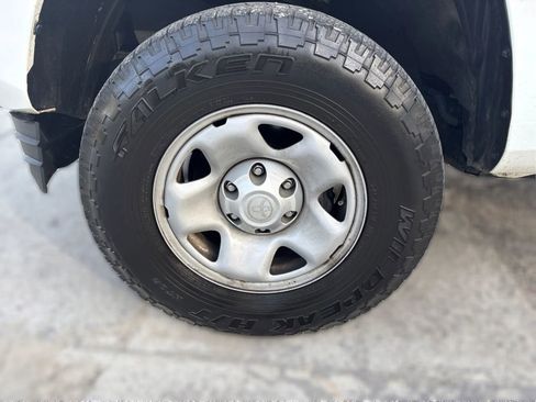 Used 2022 Toyota Tacoma SR image 12