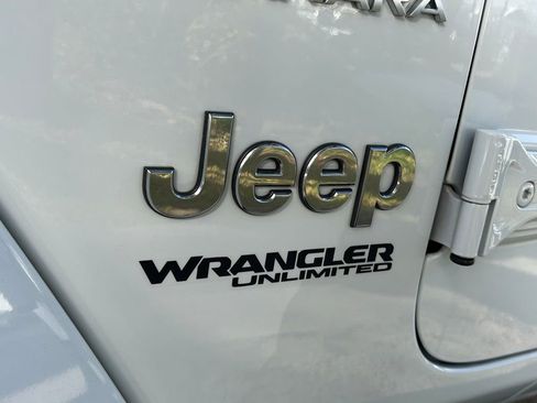 Certified 2021 Jeep Wrangler Unlimited Sahara w/ LED Lighting Group image 29