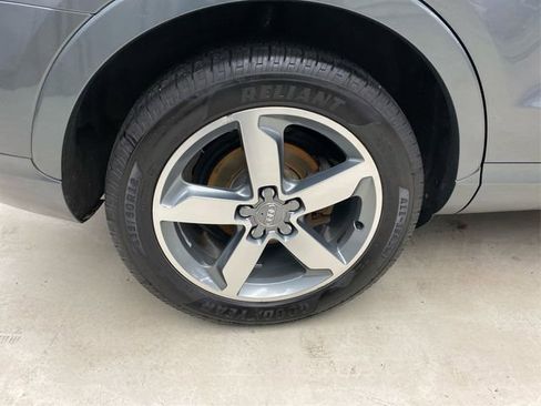 Used 2015 Audi Q3 2.0T Prestige w/ Prestige Package image 17