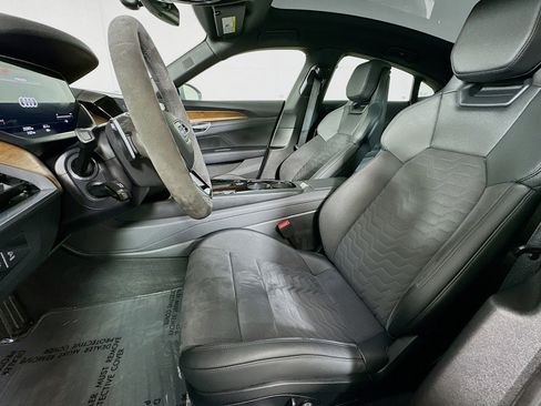 Used 2022 Audi e-tron GT Premium Plus image 18