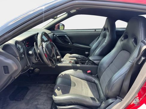 Used 2016 Nissan GT-R Premium AWD/4WD image 9