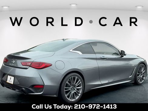 Used 2017 INFINITI Q60 Red Sport 400 RWD image 7