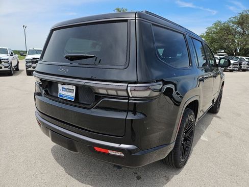 New 2026 Jeep Grand Wagoneer Limited AWD/4WD image 7