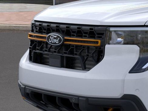 New 2025 Ford Maverick Tremor image 18