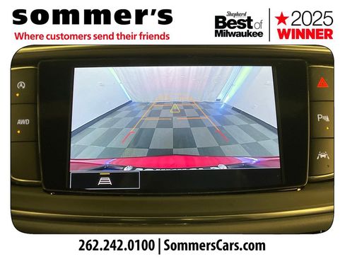 Used 2023 Buick Enclave Essence image 17