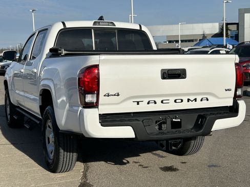 Used 2023 Toyota Tacoma SR image 5