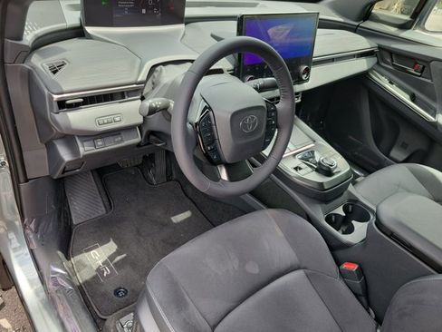 Used 2026 Toyota C-HR AWD/4WD image 4