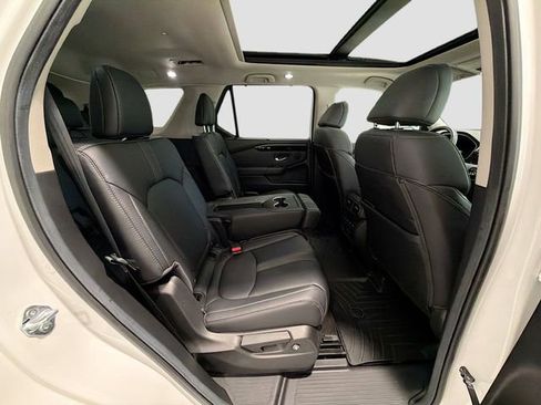 Used 2025 Honda Pilot Touring image 24