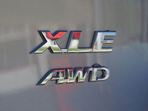 Used 2025 Toyota RAV4 XLE Premium image 19