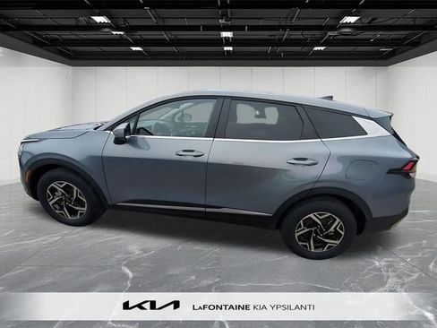 Used 2025 Kia Sportage LX image 5