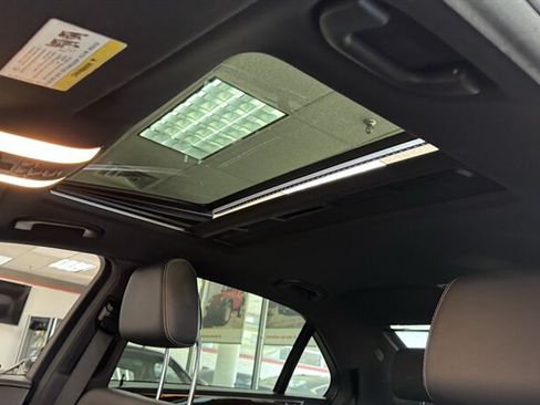 Used 2015 Mercedes-Benz E 350 4MATIC Sedan image 22