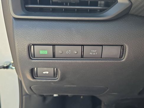 Used 2025 Nissan Sentra S FWD image 15