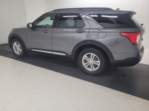 Used 2021 Ford Explorer XLT w/ Equipment Group 202A AWD/4WD image 3