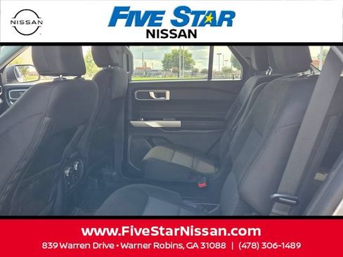 Used 2022 Ford Explorer XLT RWD image 6