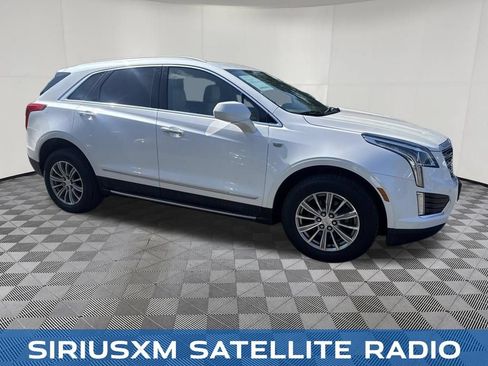 Used 2017 Cadillac XT5 Luxury AWD/4WD image 6