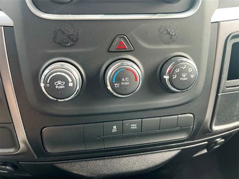 Used 2022 RAM 1500 Classic SLT image 15