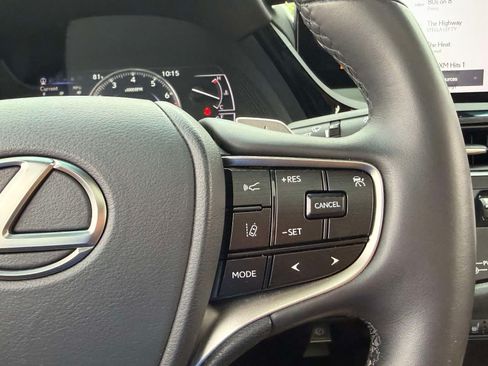 Used 2024 Lexus ES 350 w/ Premium Package FWD image 28