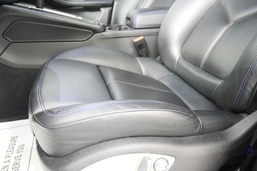 Used 2024 Porsche Macan AWD/4WD image 11