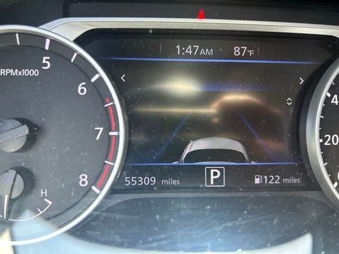 Used 2024 Nissan Sentra SV FWD image 8