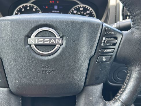 Used 2025 Nissan Frontier SL RWD image 29