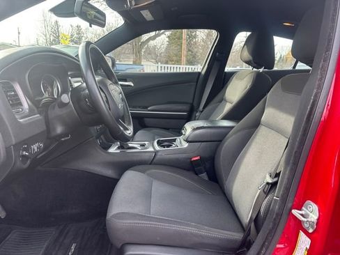 Used 2017 Dodge Charger SE image 10