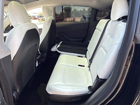 Used 2023 Tesla Model Y Long Range AWD/4WD image 26