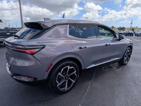 Used 2025 Chevrolet Equinox EV LT image 18