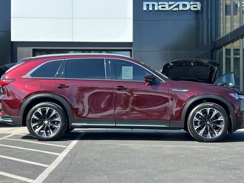 Used 2024 MAZDA CX-90 Plug-In Hybrid w/ Premium Pkg image 4