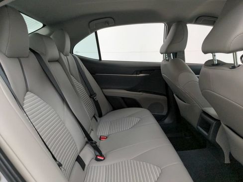 Used 2023 Toyota Camry SE AWD/4WD image 29