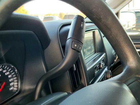 Used 2018 Chevrolet Silverado 1500 Custom w/ Custom Convenience Package RWD image 19