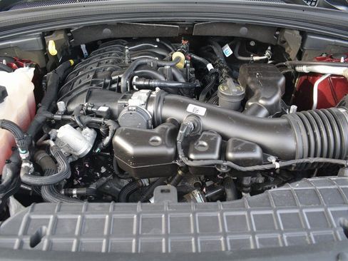 Used 2023 Jeep Grand Cherokee Limited image 27