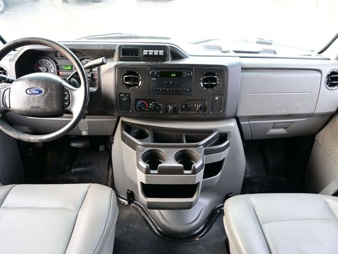 Used 2017 Ford E-350 and Econoline 350 Super Duty w/ Power Windows & Locks Group image 21