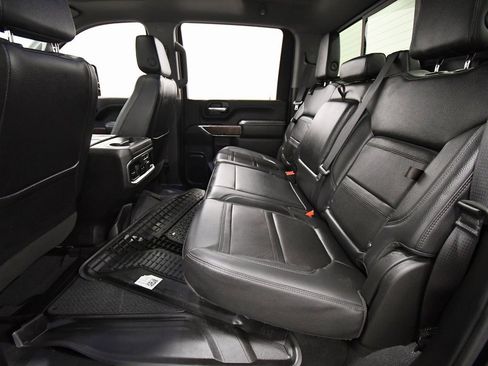 Used 2023 GMC Sierra 3500 Denali w/ Denali Ultimate Package image 19