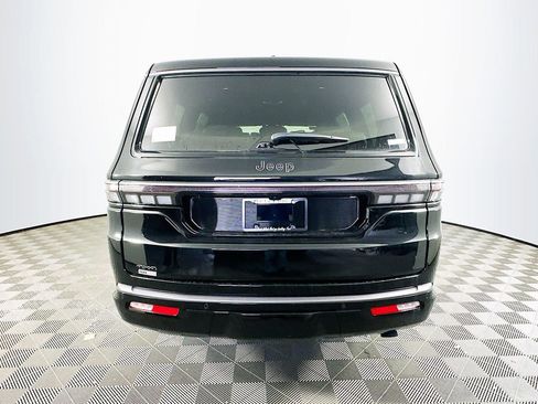 New 2026 Jeep Grand Wagoneer Summit image 8