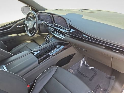 Certified 2023 Cadillac Escalade Sport w/ LPO, ONYX Package AWD/4WD image 39