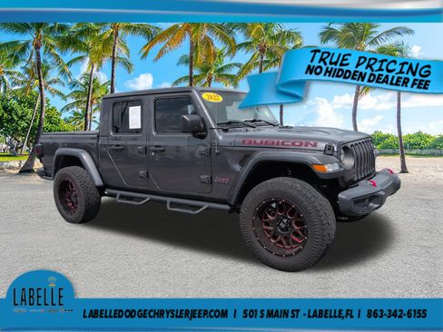 Used 2022 Jeep Gladiator Rubicon w/ Cold Weather Group AWD/4WD image 2