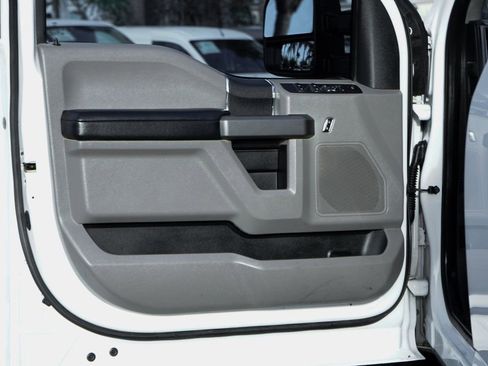 Used 2017 Ford F250 XLT w/ XLT Value Package image 15