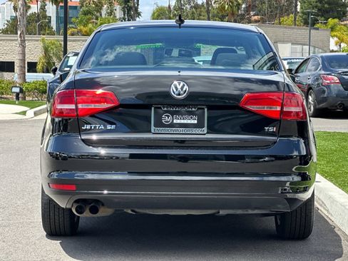 Used 2015 Volkswagen Jetta SE FWD image 4