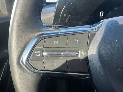 Used 2025 Chevrolet Equinox LT image 11