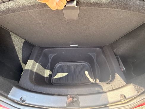 Used 2024 Tesla Model Y Long Range RWD image 30