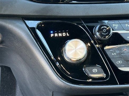 Used 2020 Chrysler Pacifica Touring-L w/ Advanced Safetytec Group image 22