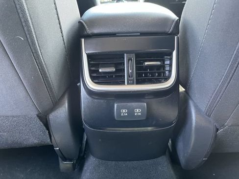 Used 2022 Subaru Outback Premium AWD/4WD image 23
