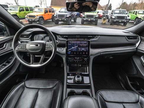 Used 2024 Jeep Grand Cherokee L Limited w/ Luxury Tech Group II image 23