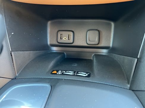 Used 2018 Chevrolet Equinox Premier image 15